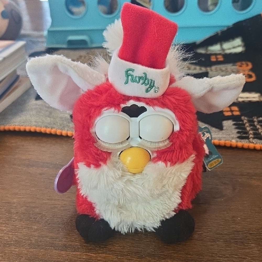 Special Limited Edition (50,00) 1999 Christmas Furby - With Box and tag - WORKS!